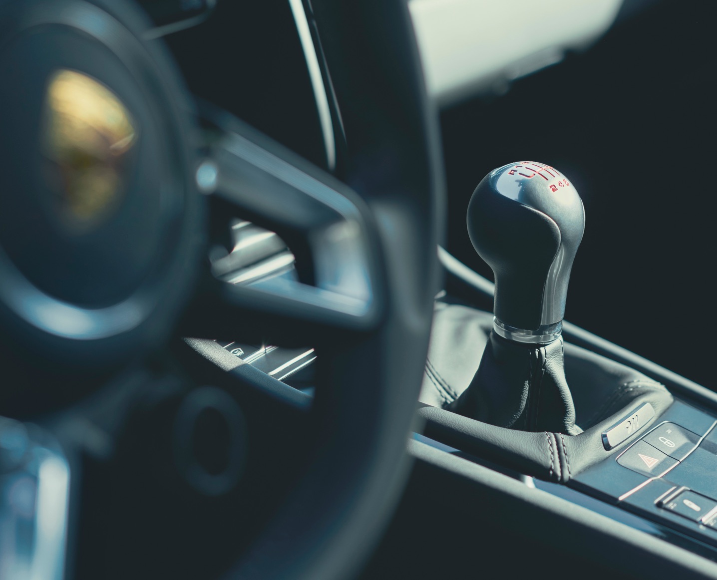 Steering Wheel and stick shift for master the manual